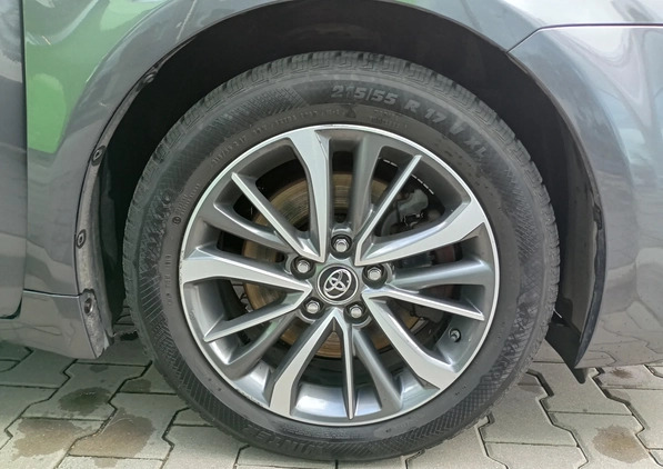 Toyota Avensis cena 46900 przebieg: 190020, rok produkcji 2015 z Pilzno małe 436